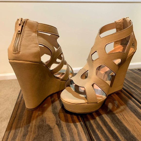 Top Moda Nude Wedges - Picture 3 of 5